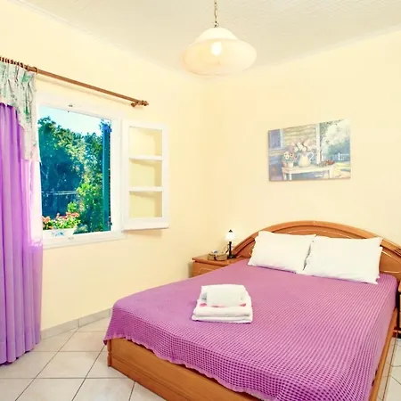 Villa Bouritsa With Private Pool Karyotikon