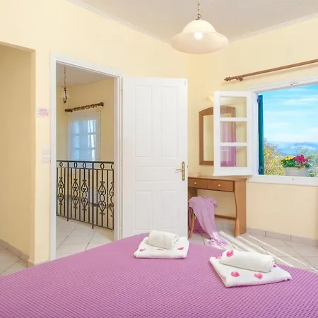 Villa Bouritsa With Private Pool Karyotikon